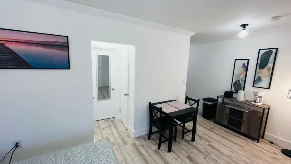 Your Miami Base With Free Parking - photo 4