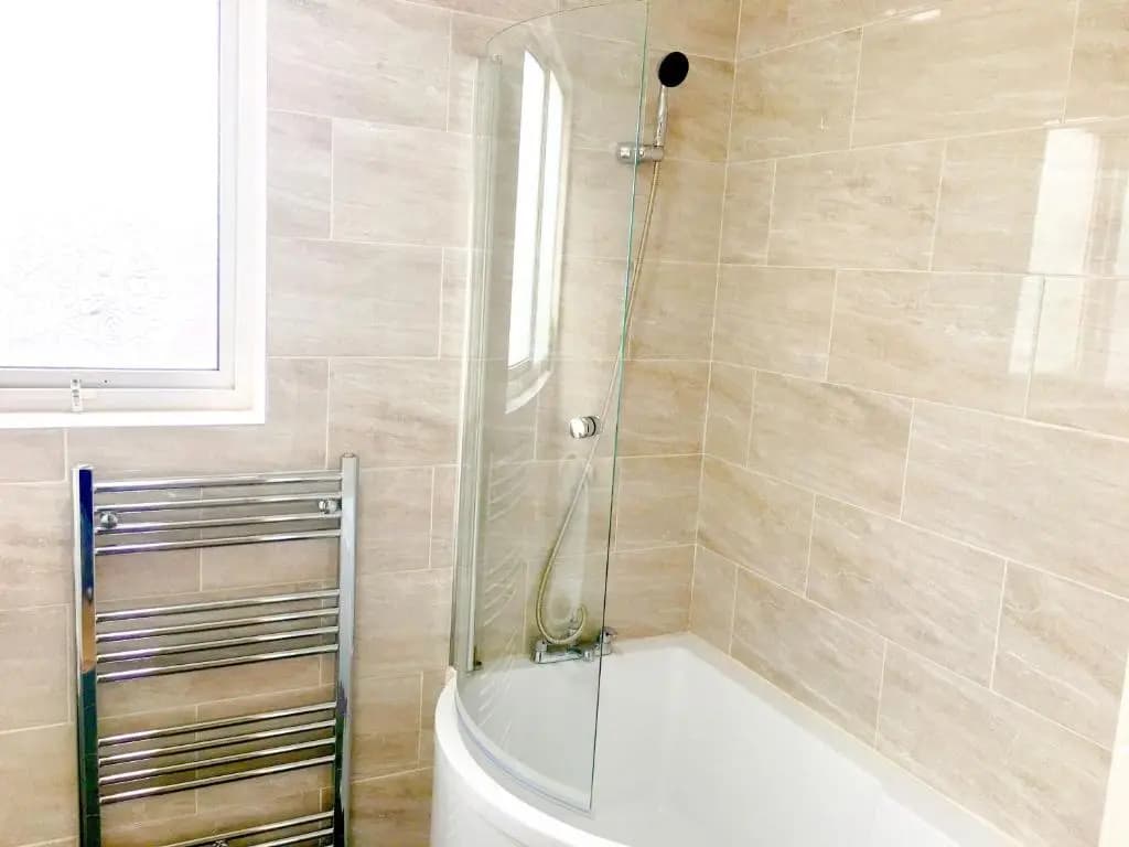 London Luxury Apartment, Private Bathroom - photo 10