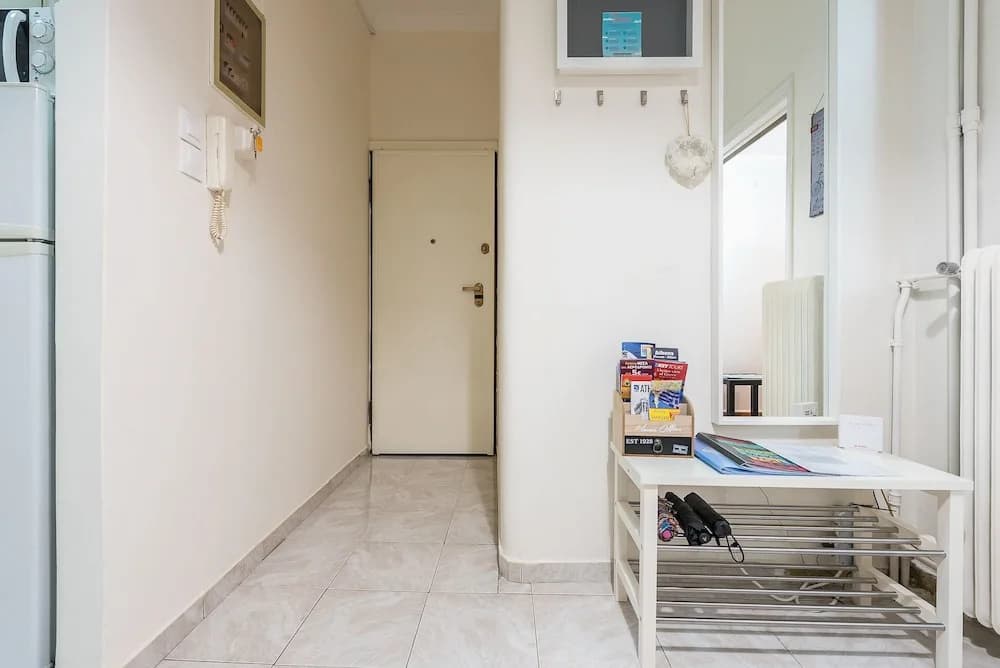 Cozy 2 Bedroom Apartment by Cloudkeys - photo 14