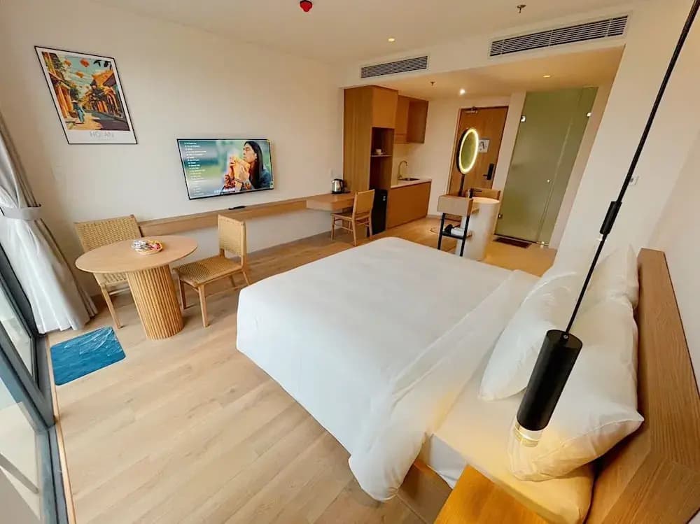 Mona Luxe Apartment - photo 15