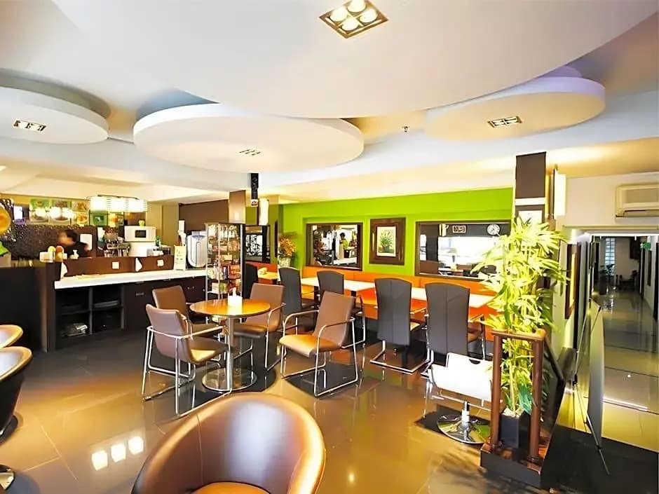 Bamboo Inn Hotel & Cafe - photo 28