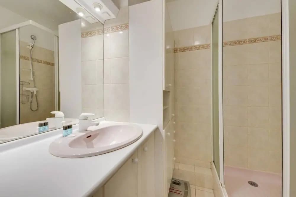 Modern 1bedroom Flat With Terrace in Trendy Paris XI - photo 8
