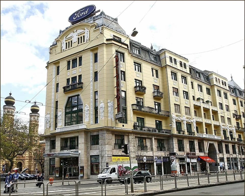 Budapest Panorama Central - photo 1