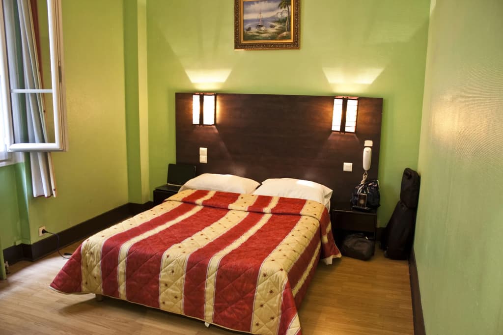 Hotel Cambrai - photo 6