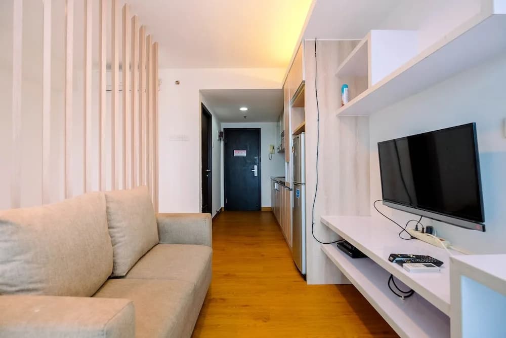 Nice Living Studio At 8Th Floor Tamansari The Hive Apartment - photo 5