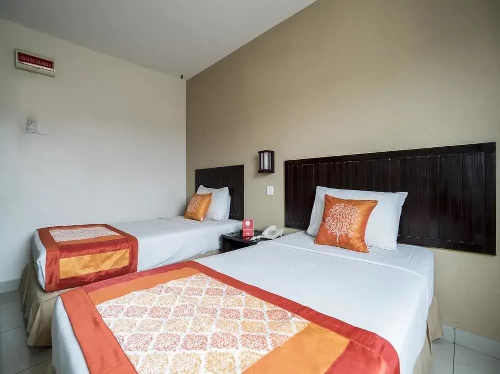 OYO 244 Family Hotel - photo 4