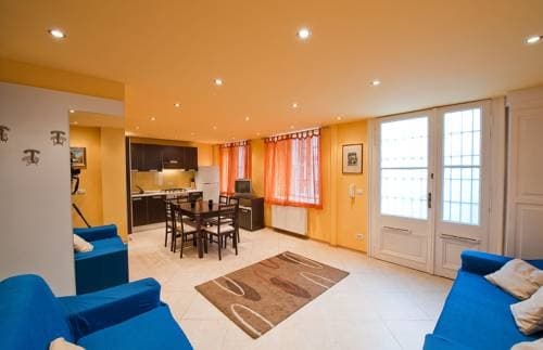 A.C. Holiday Apartments - photo 8