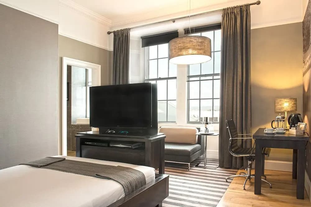 Rooms & Suites Picardy Place - photo 34