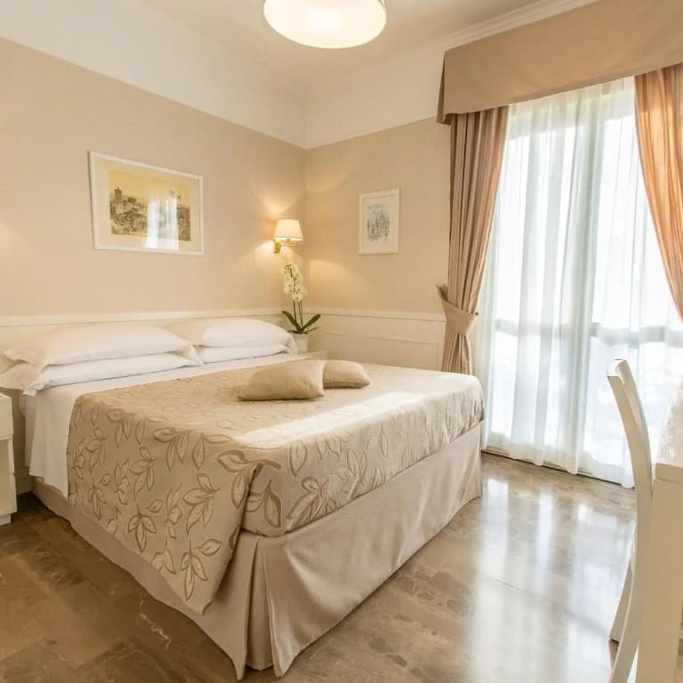 Hotel Modigliani - photo 31