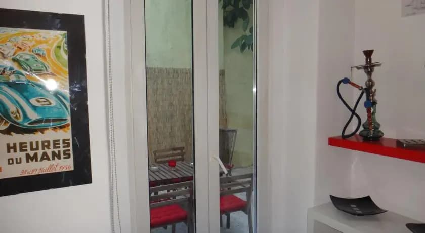 Fernandes Guest House - photo 4