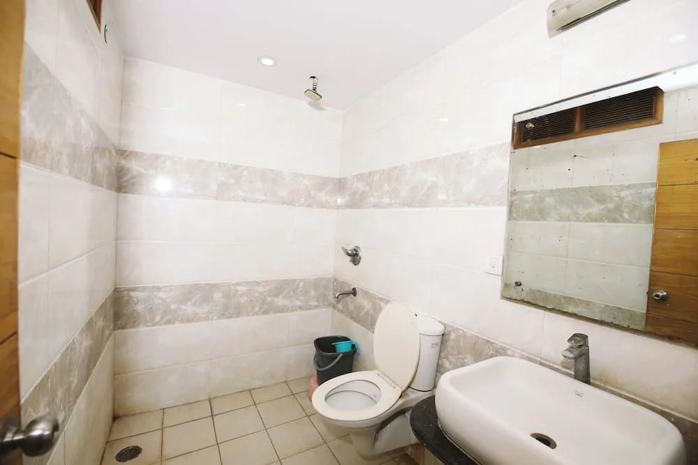 Hotel Lav Kush Deluxe - photo 8