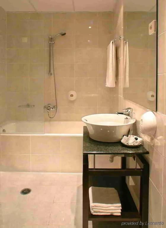 The Alassia Hotel - photo 5