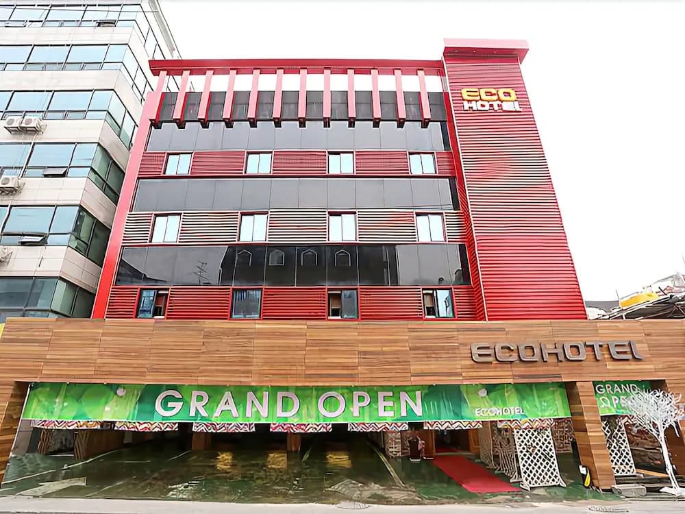 Eco Hotel - main photo
