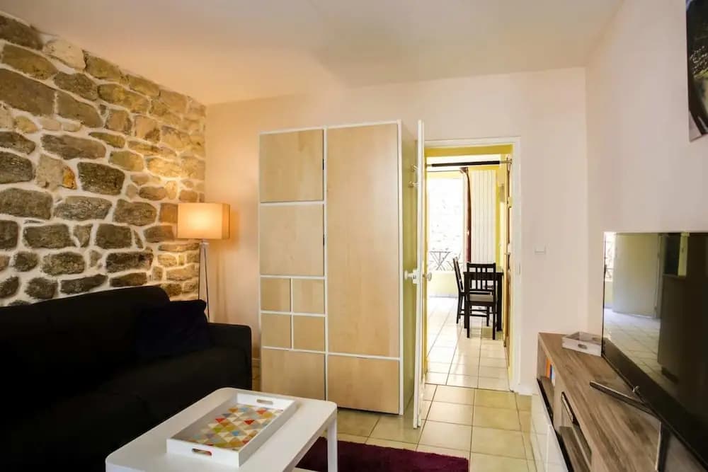 Tranquil Abode With Private Terrace in the 15th Arrondissement - photo 1