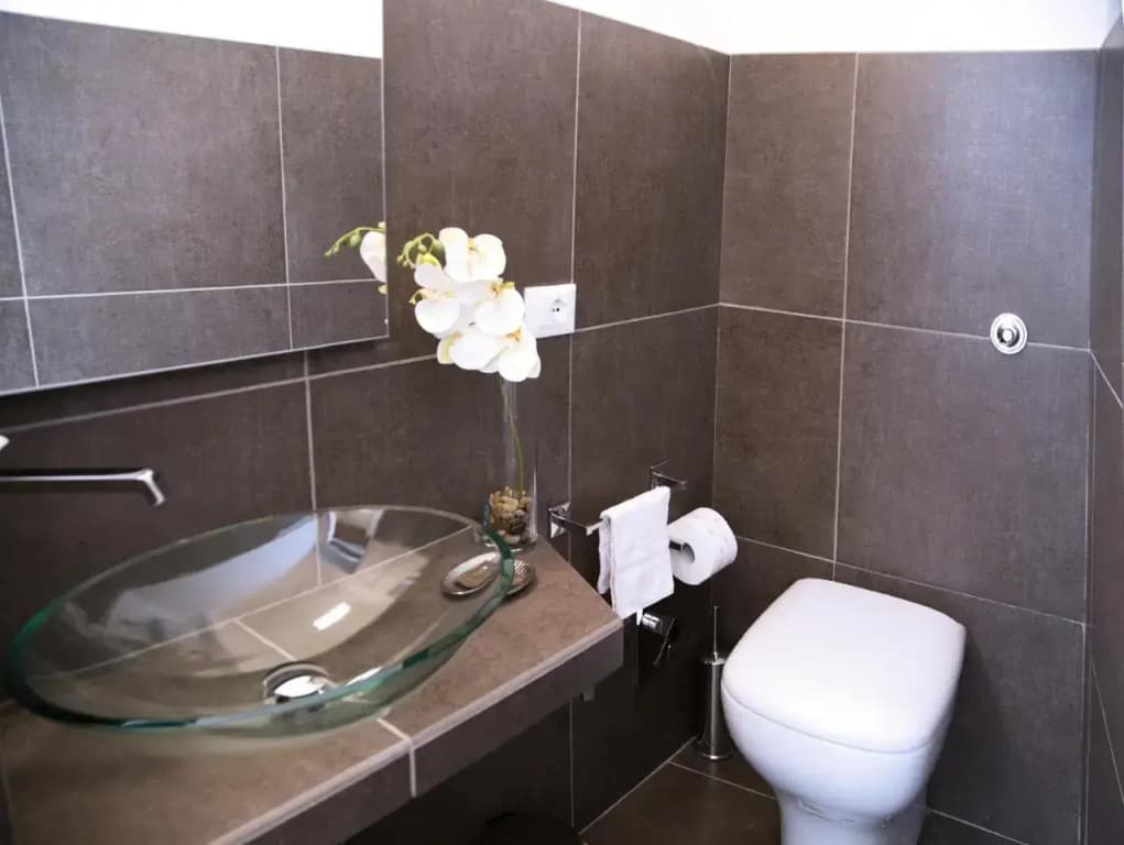 H-Aviva Giubbonari Apartment - photo 7