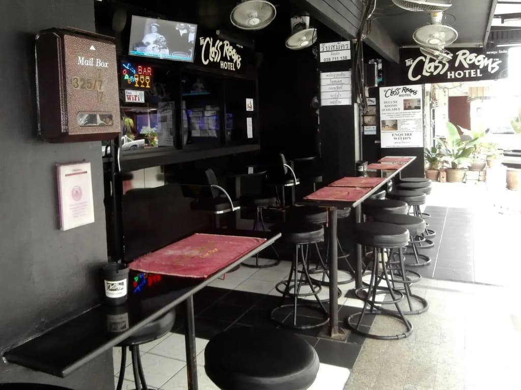 The Classroom Hotel - photo 24