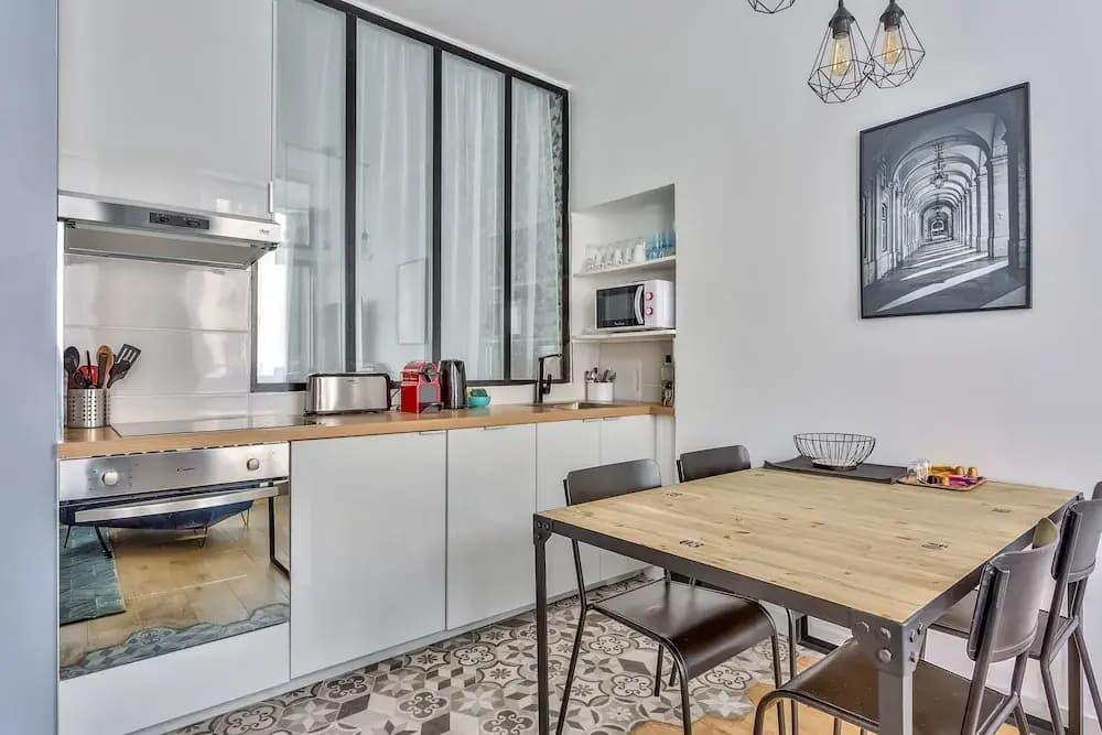 Superb 2 rooms flat near Bastille - photo 14