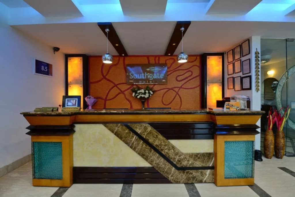Hotel Southgate - photo 14