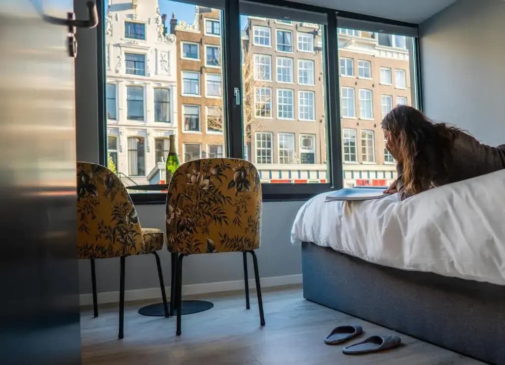 2 Houseboat Suites Amsterdam Prinsengracht - photo 2