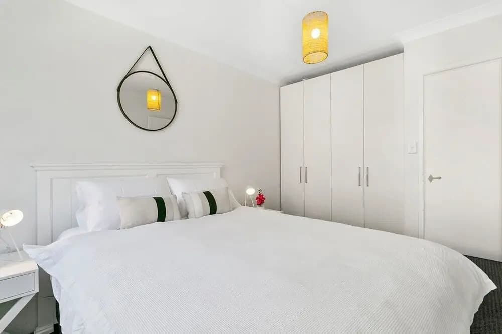 Bondi Bliss Lamrock - photo 2