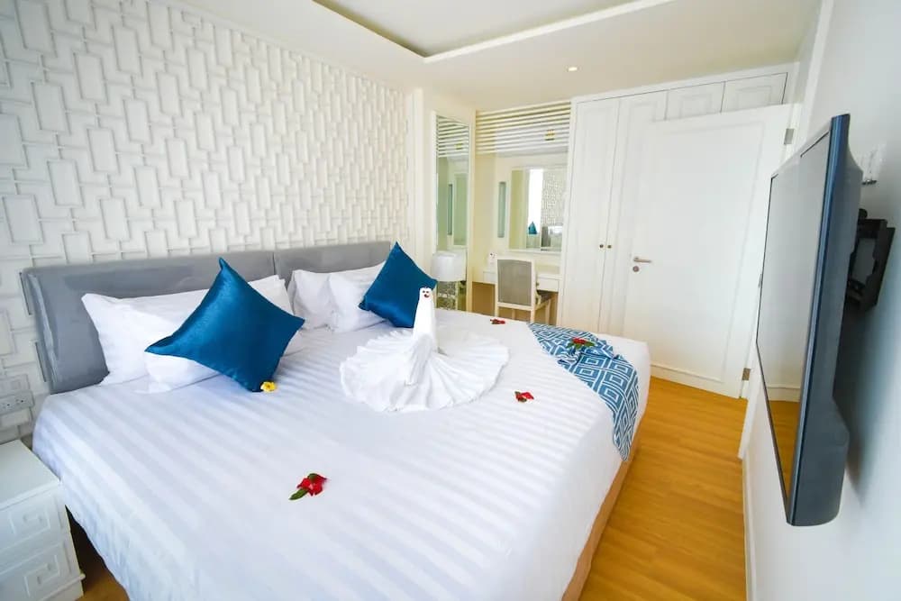 The Aristo Seaview Patong - photo 2