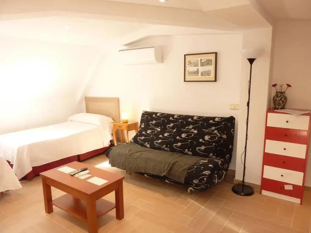 Dobo Homes Ronda De Valencia Apartment - photo 4