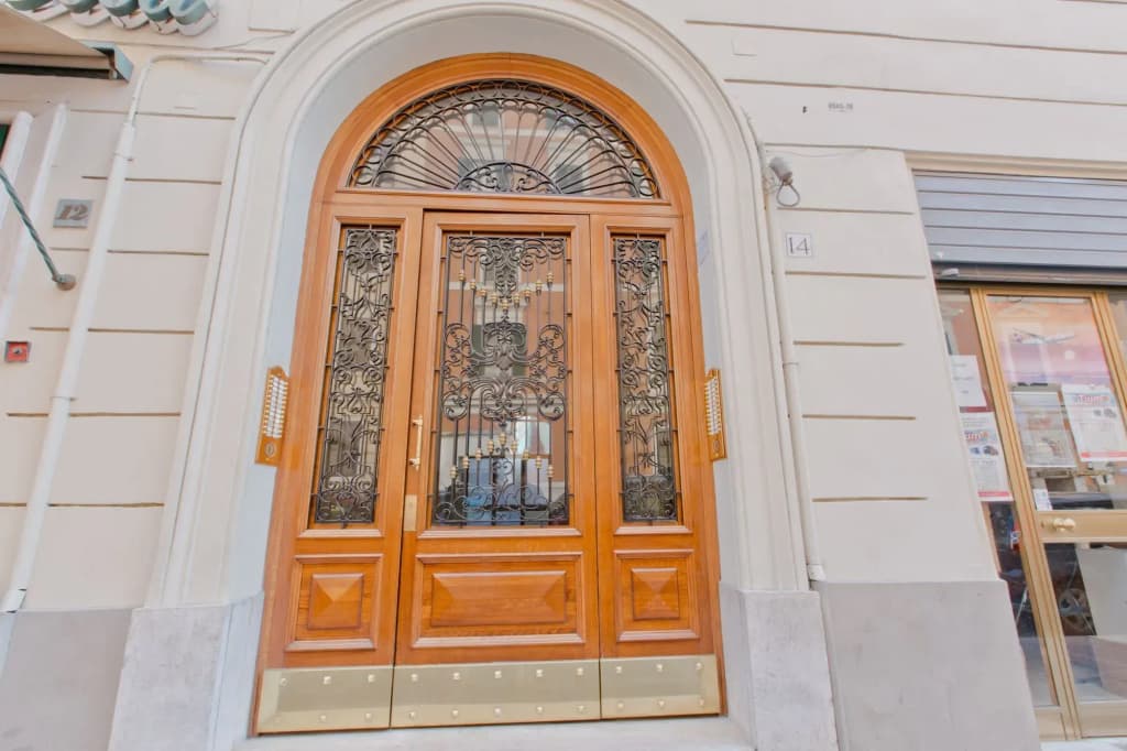 New Rome House 2 - main photo