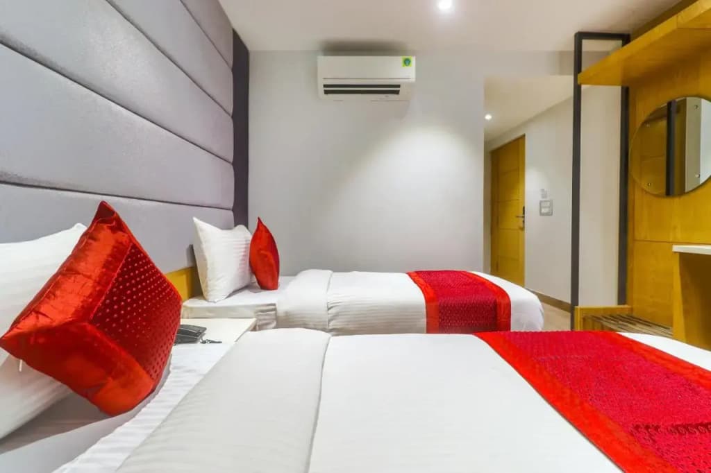 Hotel Bricks, Karol Bagh, New Delhi - photo 7