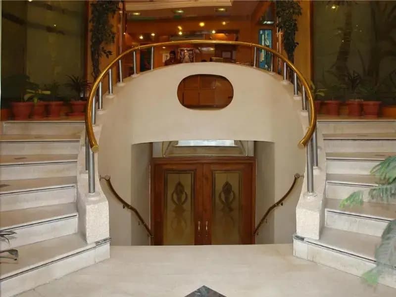 Hotel Singh International - photo 12