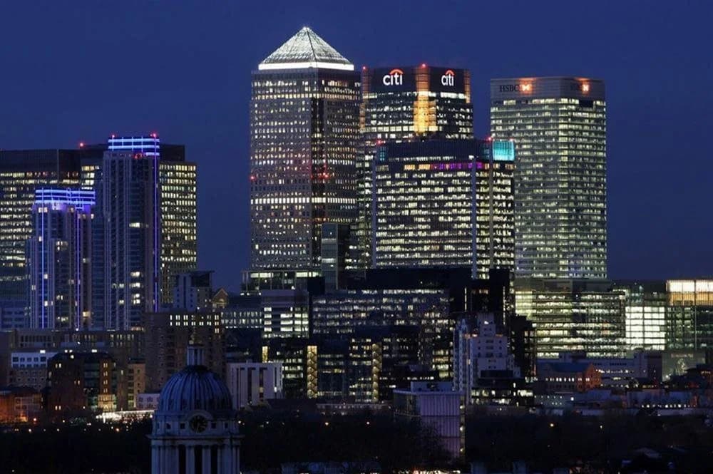 Canary Wharf Luxury Riverside Apartments - photo 17