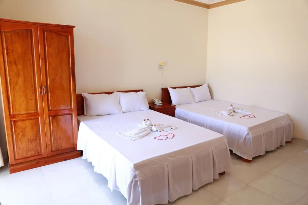 Lien Thong Hotel - photo 3