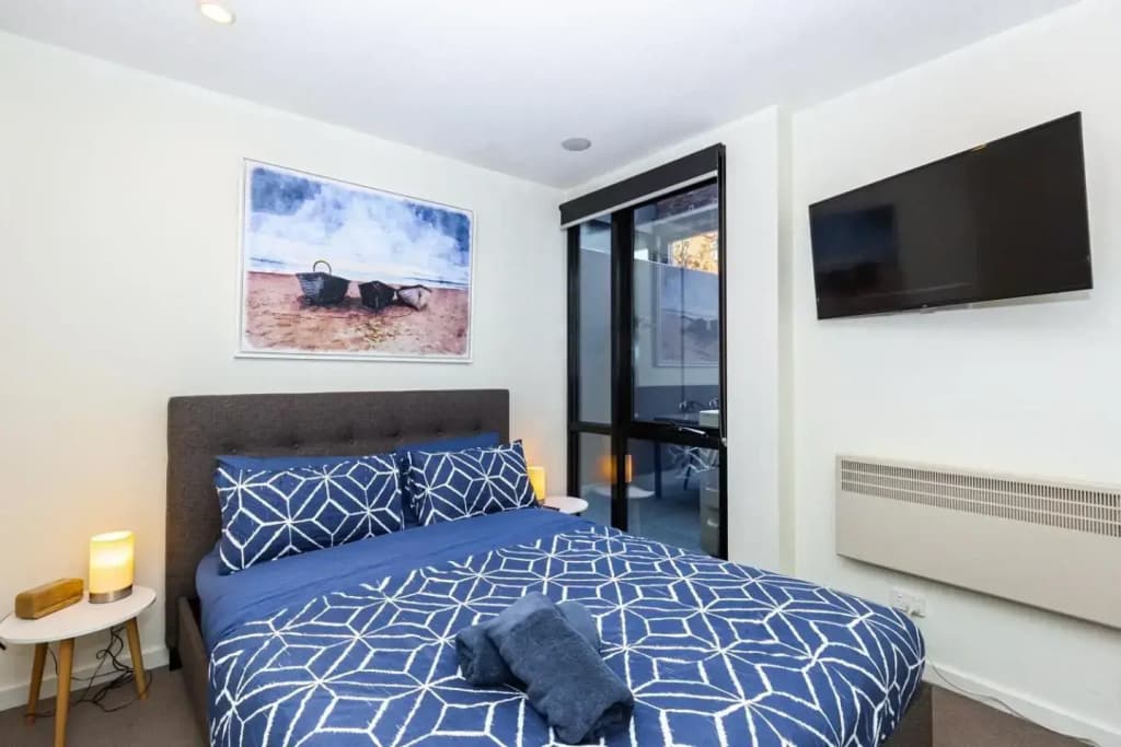 Bond Quarter Loft - photo 3