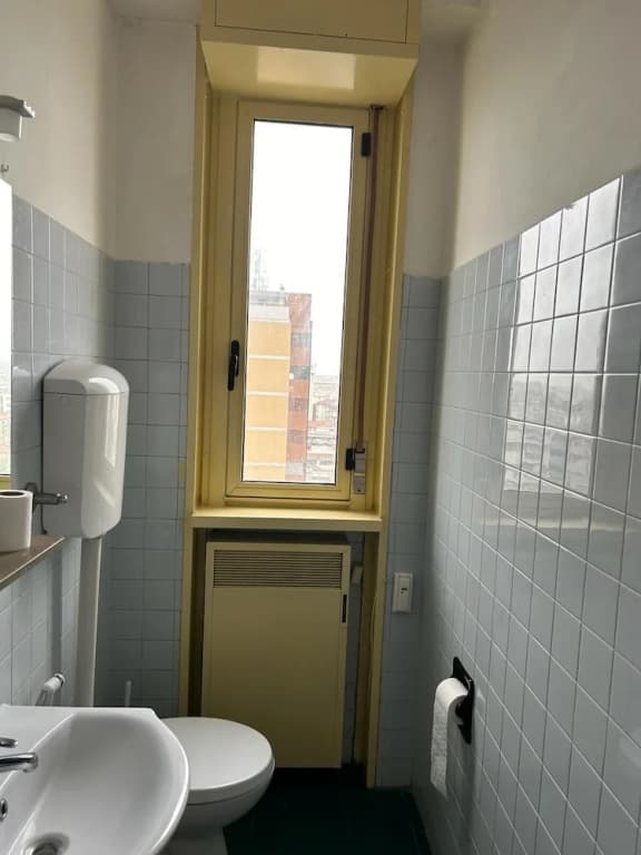 Venice Night Double Room Shared Toiletc6 - photo 7