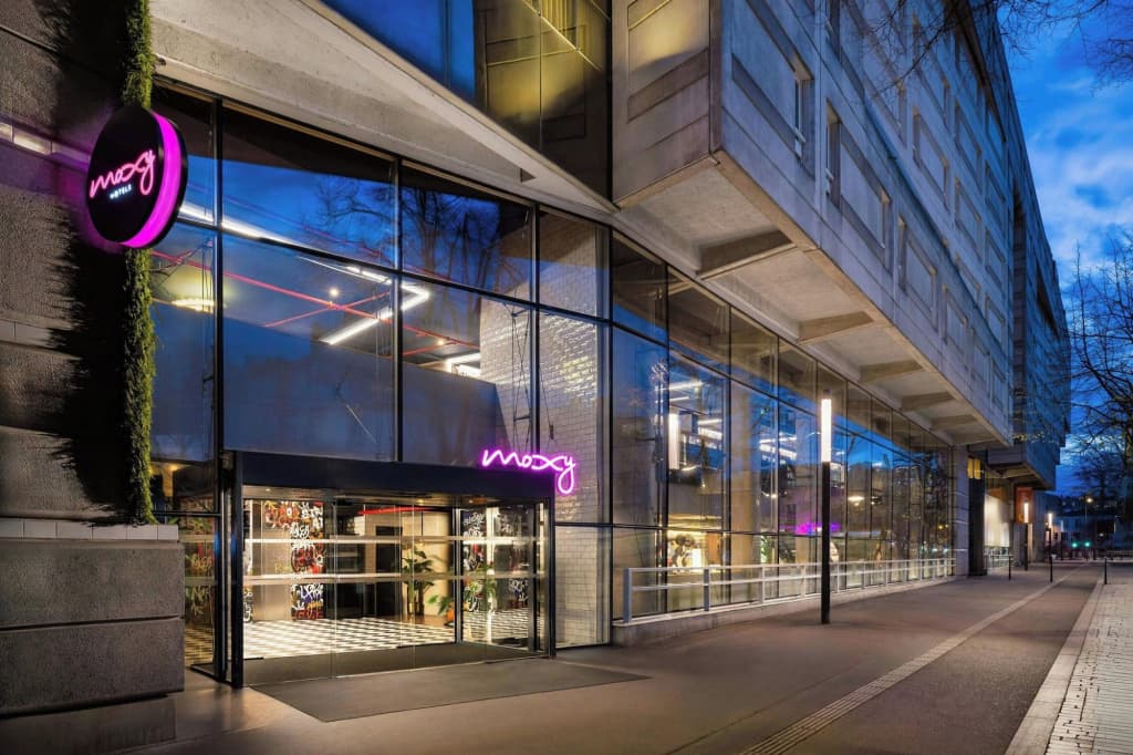 Moxy Paris La Villette Hotel - photo 1
