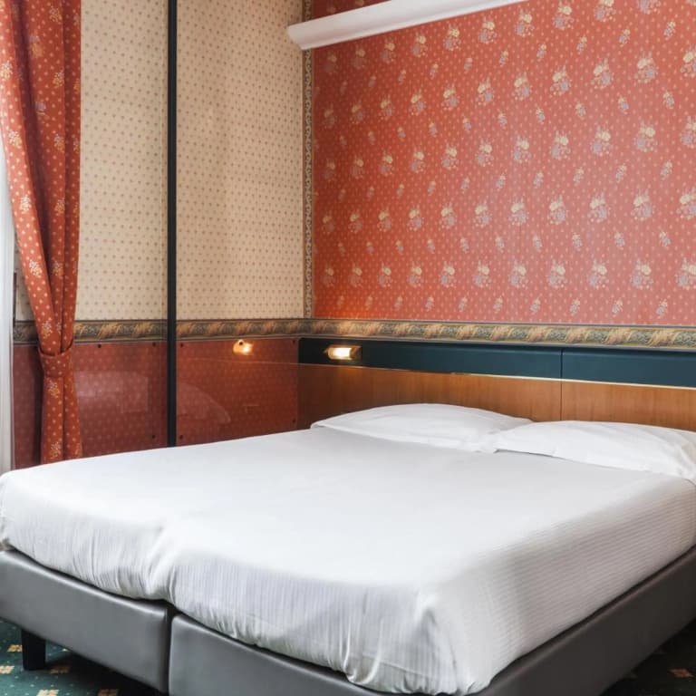Hotel Des Etrangers - photo 42