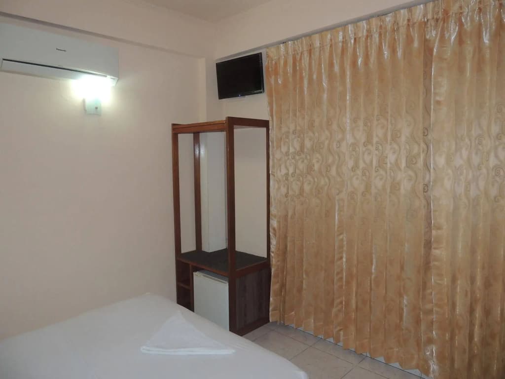 Off Day Inn Hotel - photo 13