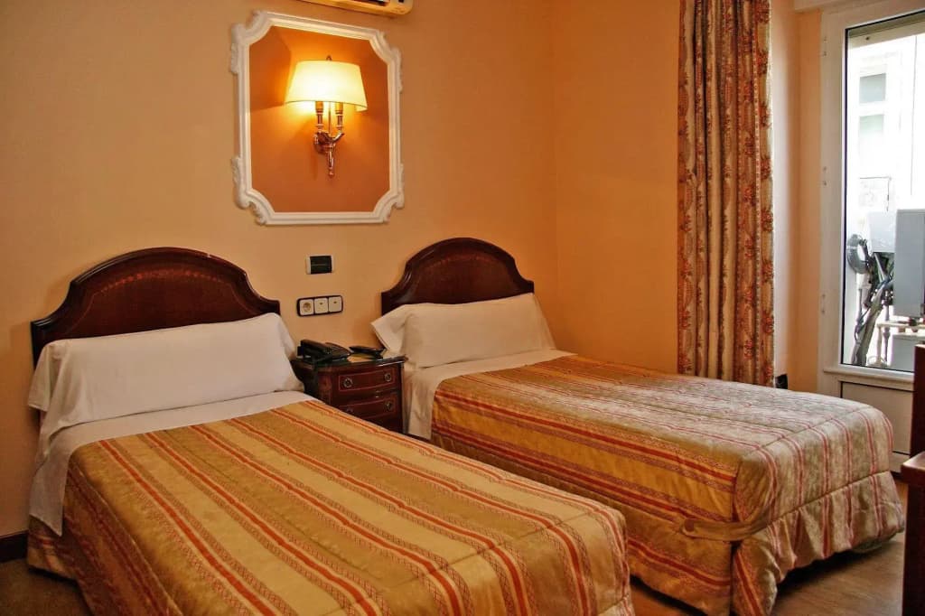 Hostal Victoria II - photo 6