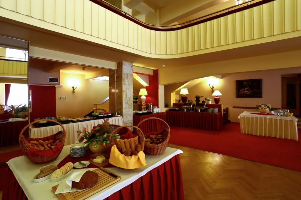 Hotel Belvedere - photo 22