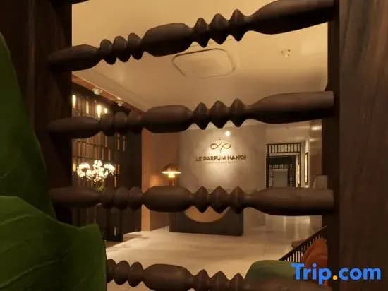 Le Parfum Apartment And Hotel - photo 18