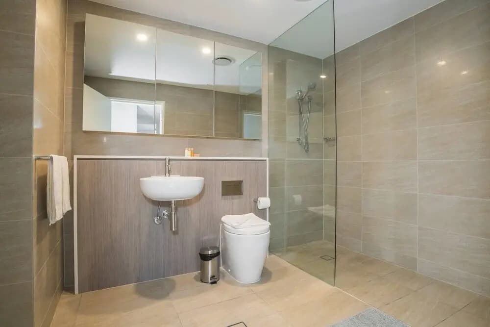 Bright & Modern! 2bed 2bath APT With Parking - photo 9