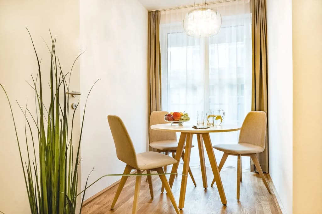 Oliver Apartments - photo 2