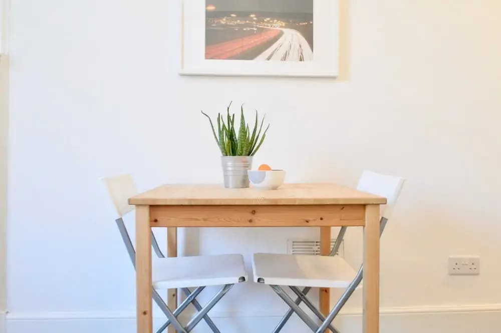 Bright Flat Near City Centre - photo 2