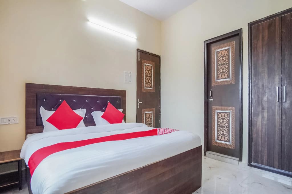 OYO 74584 Hotel Vivaan Palace - main photo
