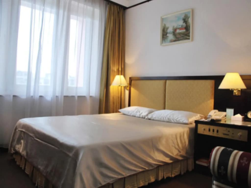 Capital Garden Hotel - photo 4