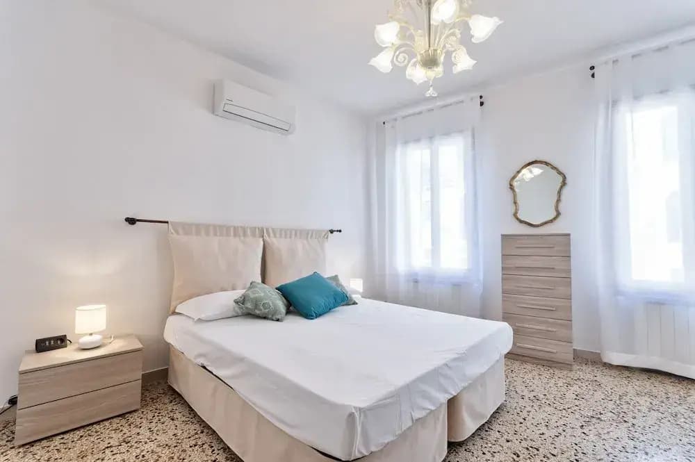 Tolentini Canal View Apartment - photo 18