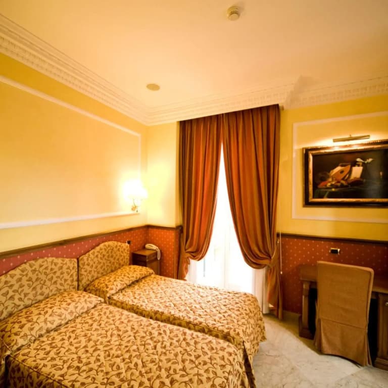 Hotel Donatello - photo 22