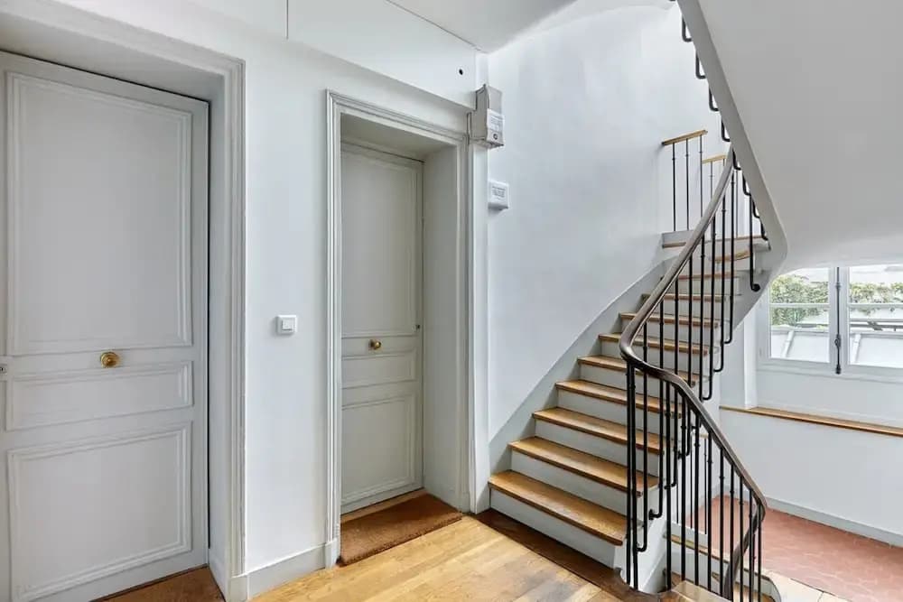 Charming 1 Bedroom Apartment Le Marais - photo 9
