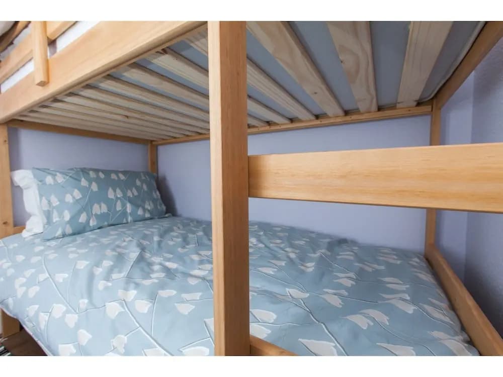 Spacious 2-br Flat for 4 in Morningside - photo 3