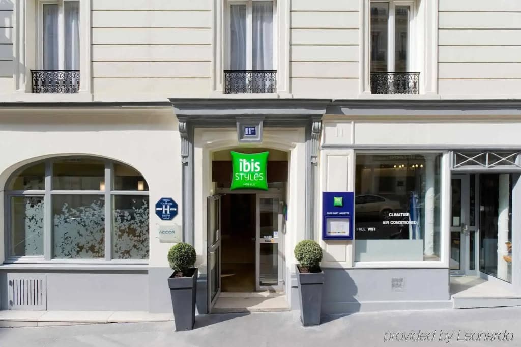 ibis Styles Paris Cadet Lafayette - photo 1