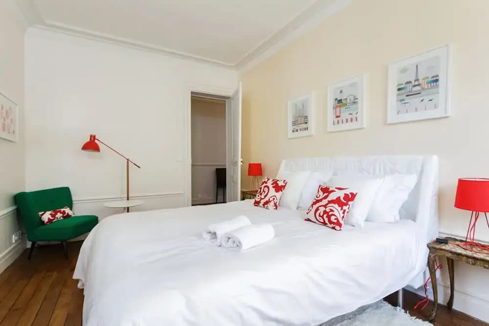 River Seine - Notre Dame Apartment - photo 16